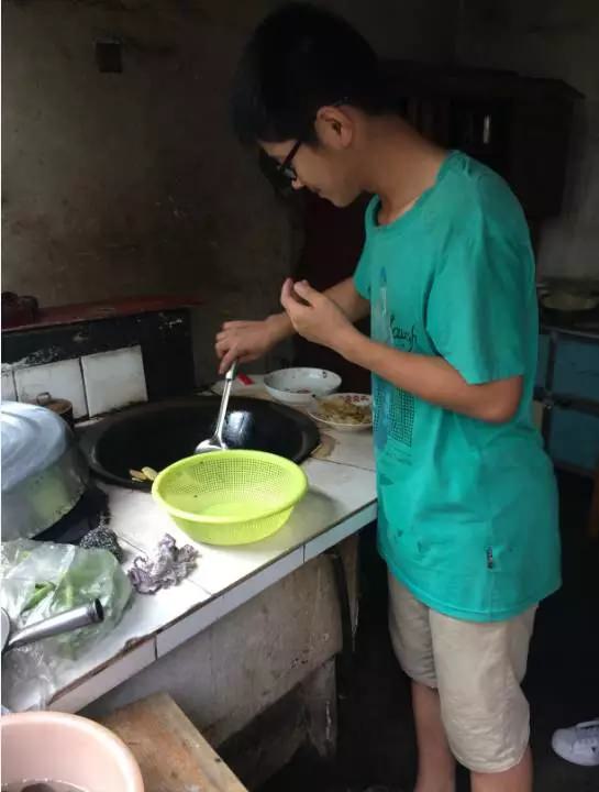 點滴積累，傳遞真情-西尼愛心階梯幫扶困難學(xué)生第三次仙居行